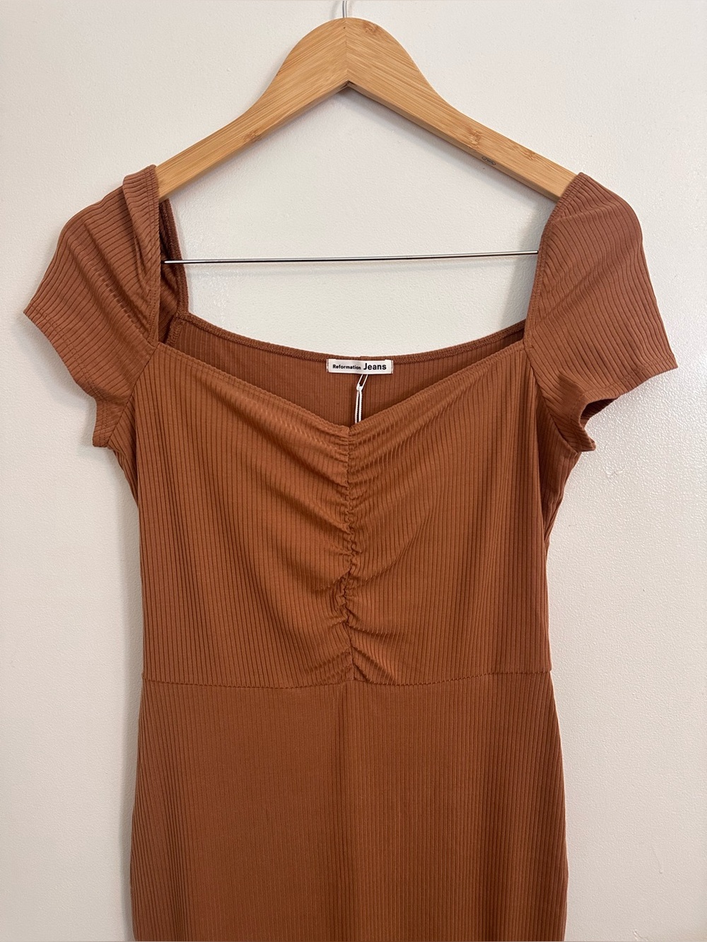 Reformation Bleeker Dress Butterscotch Ribbed Ruched Midi Size L - Picture 2 of 6